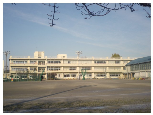 【小学校】加須市立礼羽小学校まで310ｍ