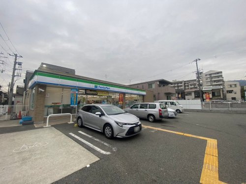 【コンビニエンスストア】ファミリーマート　神戸住吉宮町二丁目店まで447ｍ