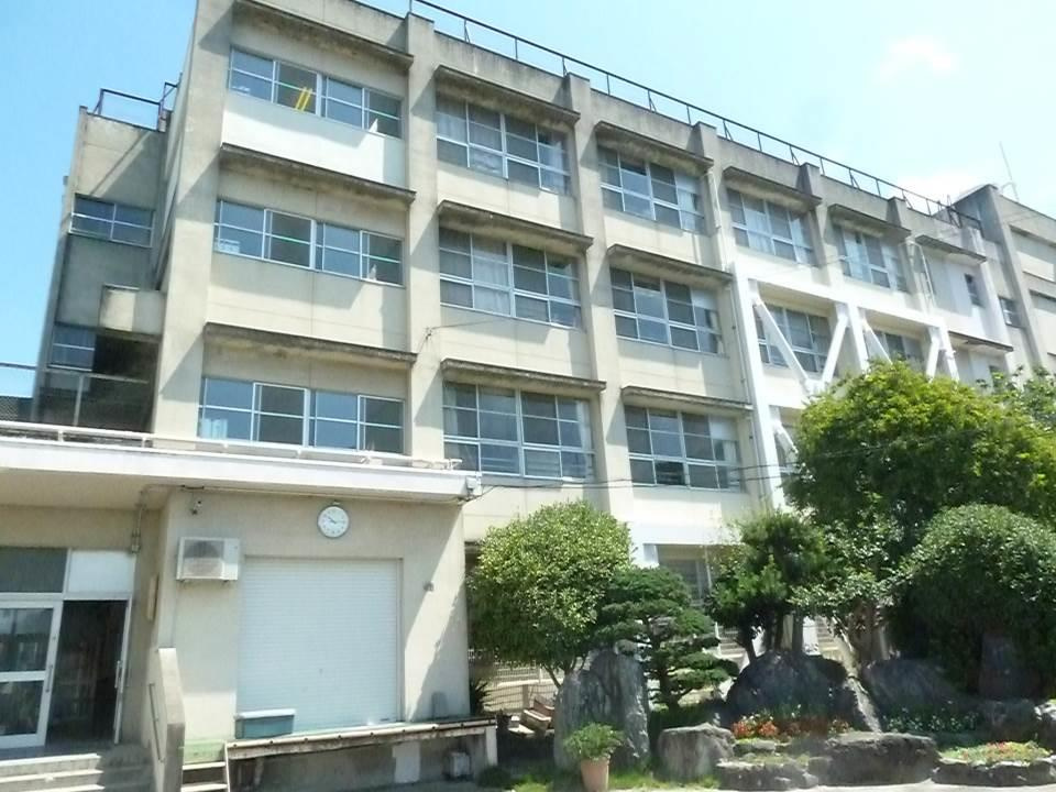 【小学校】東大阪市立上四条小学校まで139ｍ