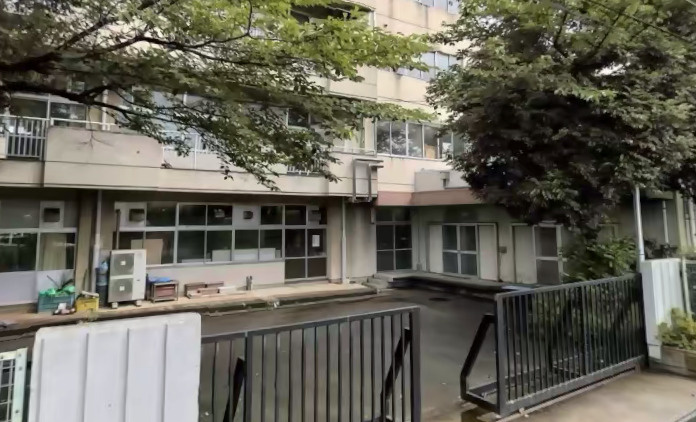 【中学校】流山市立西初石中学校まで674ｍ