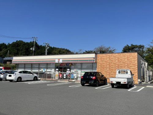 【コンビニエンスストア】セブンイレブンいわき薬師前店まで894ｍ