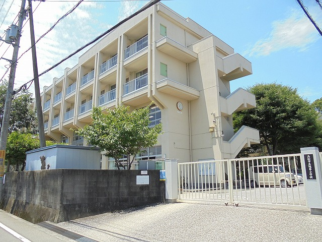 【小学校】旭東小学校まで2001ｍ