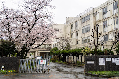 【中学校】多摩市立多摩中学校まで1160ｍ