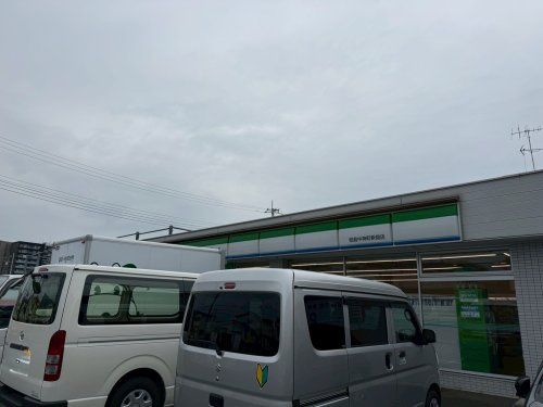 【コンビニエンスストア】ファミリーマート　昭島中神町新畑店まで663ｍ