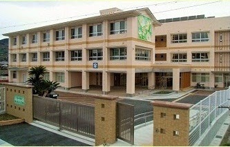 【小学校】名手小学校まで1009ｍ