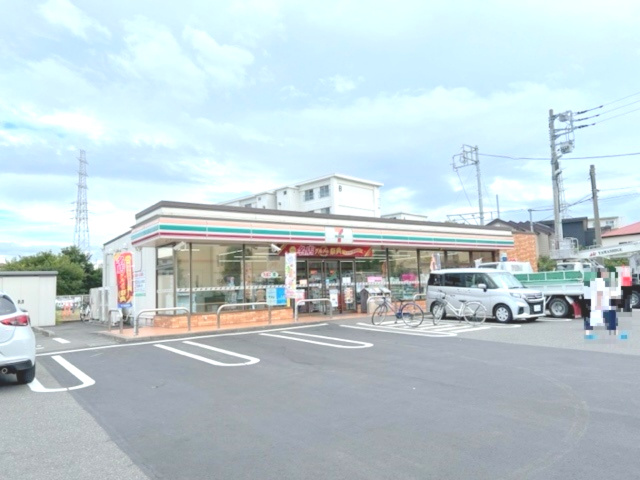 【コンビニエンスストア】セブンイレブンさむかわ中央公園前店まで1021ｍ