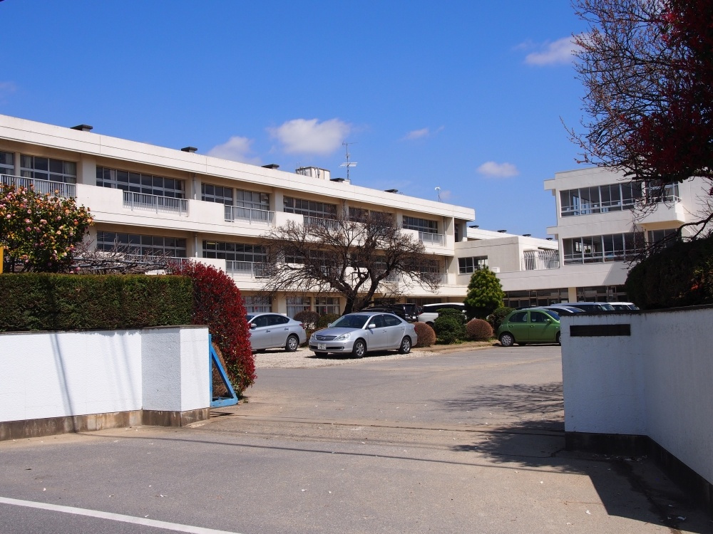 【中学校】野田市立南部中学校まで2100ｍ