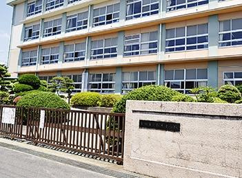 【小学校】平塚市立松延小学校まで160ｍ