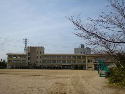 【小学校】宝塚市立安倉小学校まで1040ｍ