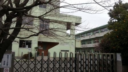 【小学校】厚木市立　厚木第二小学校まで636ｍ