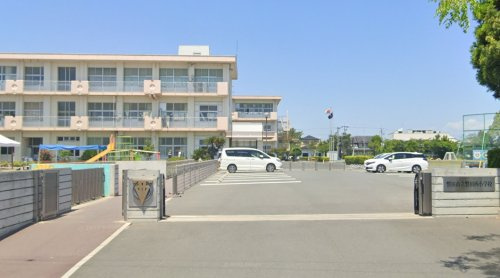 【小学校】磐田市立磐田西小学校まで1086ｍ