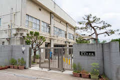 【中学校】板橋区立桜川中学校まで586ｍ