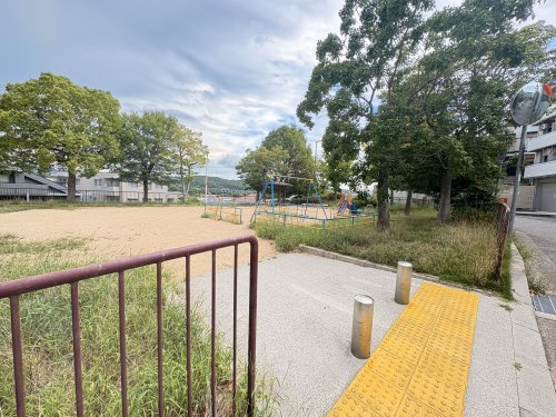 【公園】口ノ池公園まで130ｍ