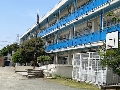 【小学校】第六小学校まで285ｍ