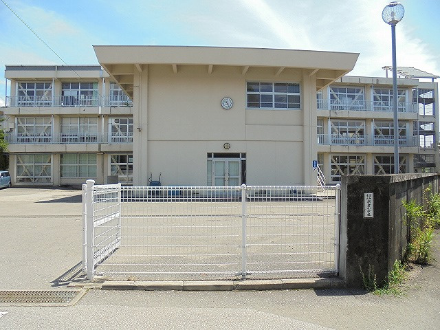 【小学校】朝倉小学校まで1842ｍ