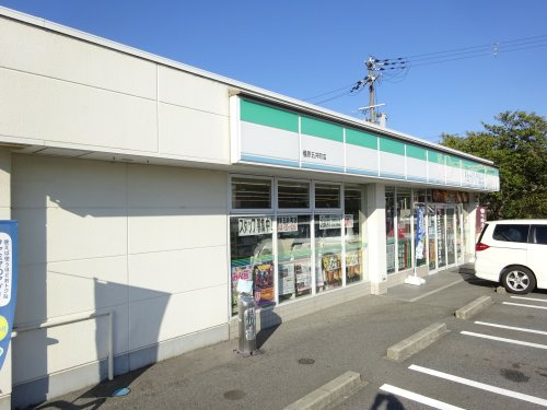 【コンビニエンスストア】ファミリーマート　橿原五井町店まで1588ｍ