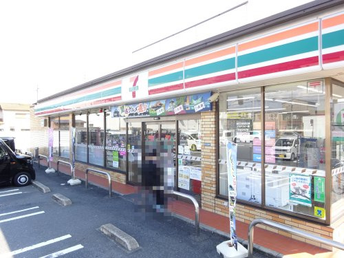 【コンビニエンスストア】セブンイレブン　大和高田今里町店まで719ｍ
