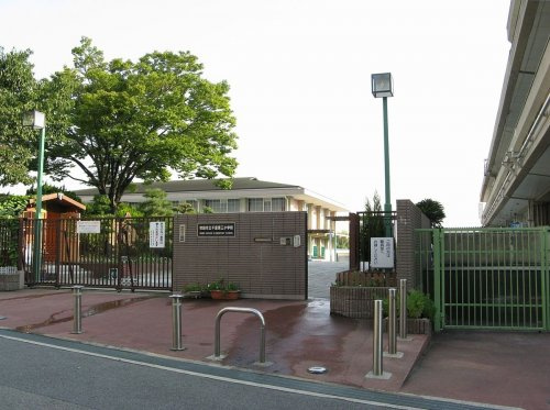 【小学校】吹田市立千里第三小学校まで1182ｍ