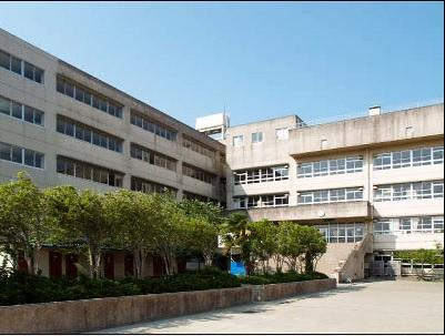 【中学校】草加市立青柳中学校まで820ｍ