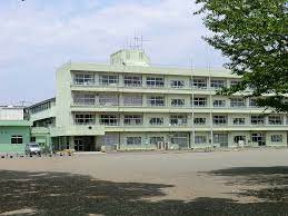 【小学校】荻野小学校まで1032ｍ