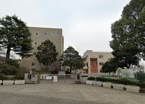 【中学校】荻野中学校まで1610ｍ