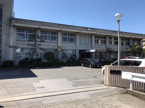 【中学校】彦根市立中央中学校まで400ｍ
