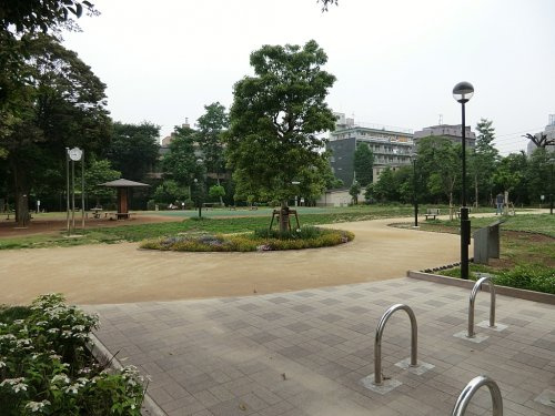 【公園】白金台どんぐり児童遊園まで419ｍ