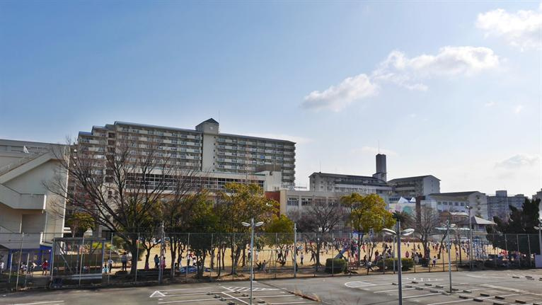 【小学校】本山南小学校まで238ｍ