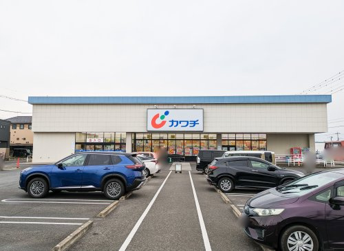 【ドラッグストア】カワチ薬品鶴田北店まで460ｍ