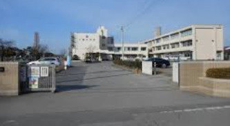 【小学校】伊勢崎市立三郷小学校まで1621ｍ