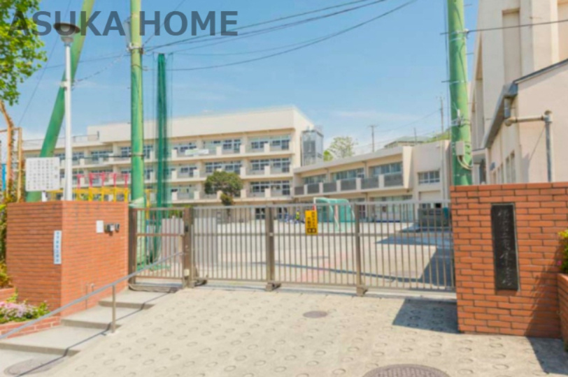 【小学校】横浜市立市ヶ尾小学校まで909ｍ
