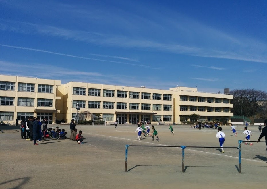 【小学校】綾瀬市立早園小学校まで814ｍ