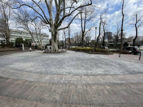 【公園】区立四谷見附公園まで971ｍ