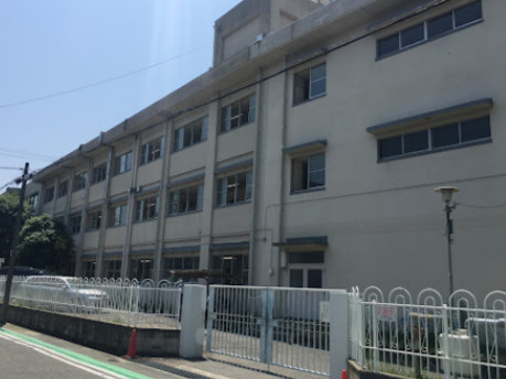 【中学校】西宮市立上甲子園中学校まで669ｍ