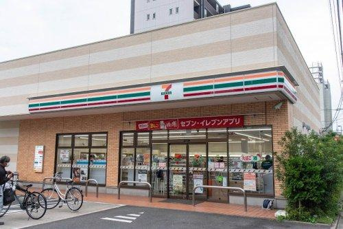 【コンビニエンスストア】セブンイレブン　江戸川区役所北店まで116ｍ