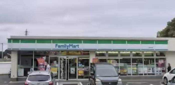 【コンビニエンスストア】ファミリーマート　柏大井店まで325ｍ