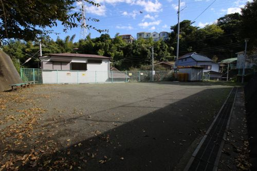 【公園】汐入町5丁目第2公園まで664ｍ