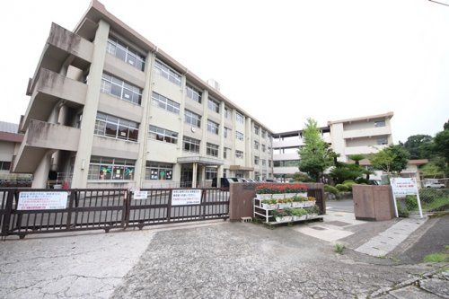 【小学校】鹿児島市立西伊敷小学校まで1400ｍ