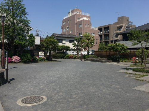 【公園】奥沢六丁目緑地まで338ｍ