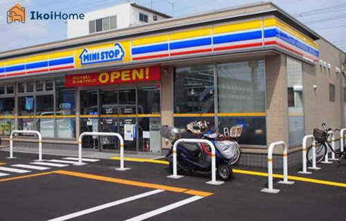【コンビニエンスストア】ミニストップ　明石大久保町店まで1350ｍ