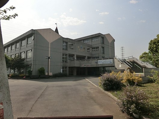 【中学校】三郷市立瑞穂中学校まで444ｍ