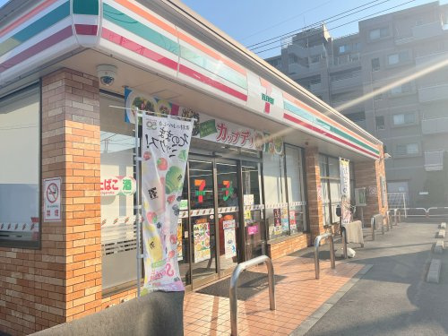 【コンビニエンスストア】セブンイレブン　上福岡富士見通り店まで810ｍ