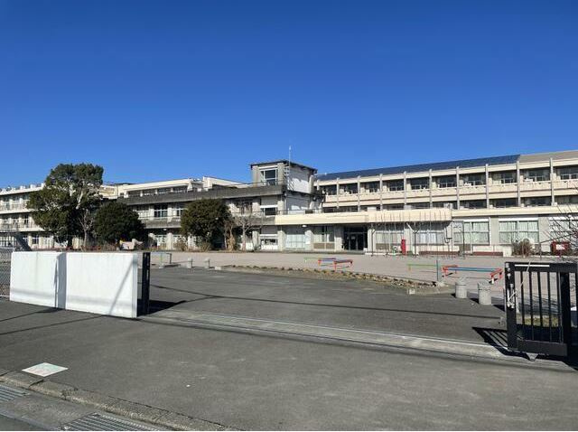 【小学校】沼津市立大岡小学校まで971ｍ