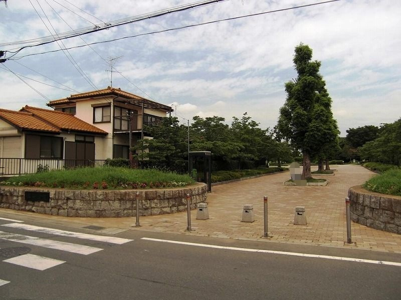 【公園】山崎公園まで440ｍ