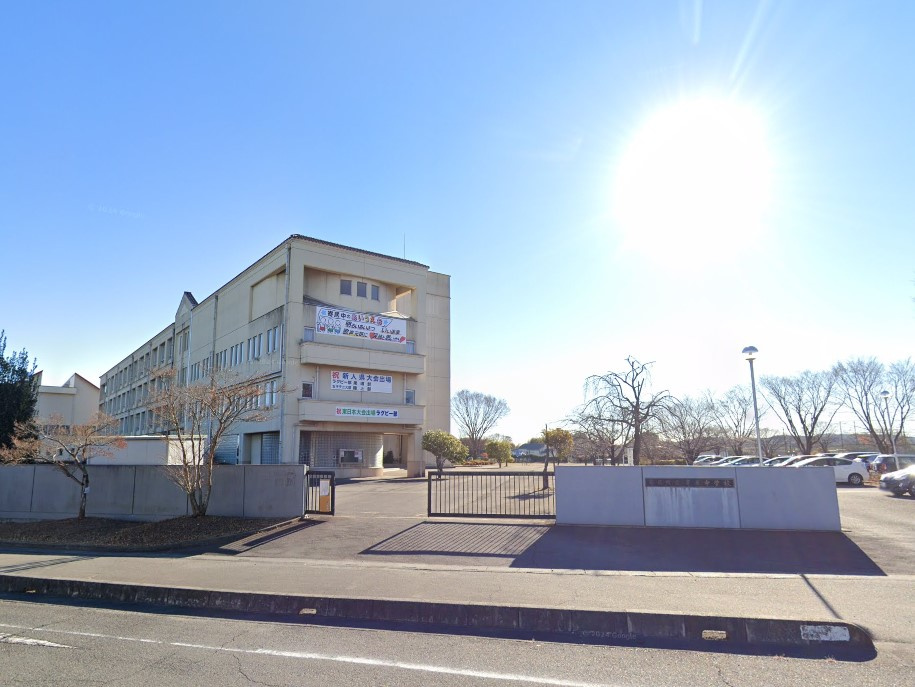 【中学校】寄居町立寄居中学校まで4900ｍ
