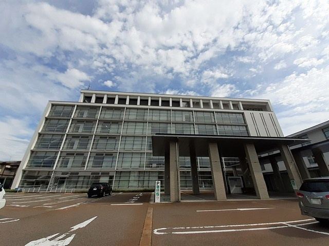 【市役所・区役所】妙高市役所まで1600ｍ