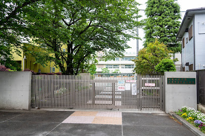 【小学校】高山小学校まで497ｍ