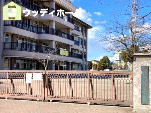 【小学校】越谷市立出羽小学校まで350ｍ