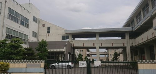 【中学校】一宮市立尾西第三中学校まで364ｍ