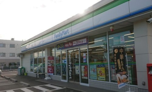 【コンビニエンスストア】ファミリーマート　一宮奥町駅東店まで1036ｍ